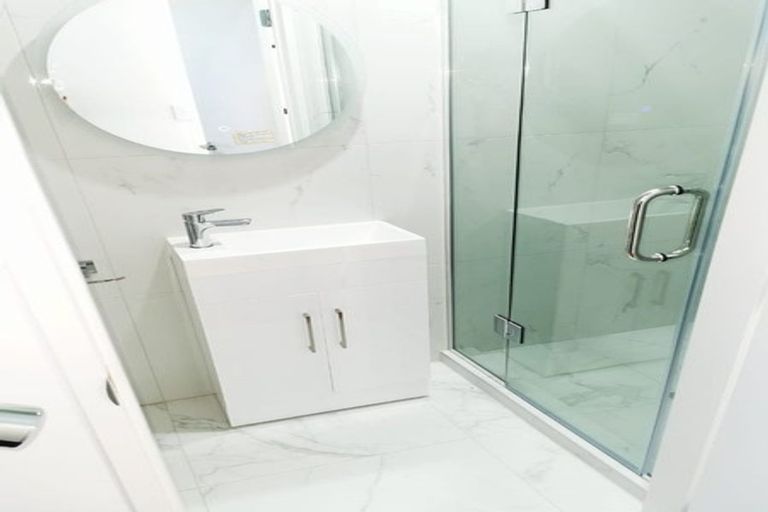 Photo of property in 124b Rosier Road, Glen Eden, Auckland, 0602