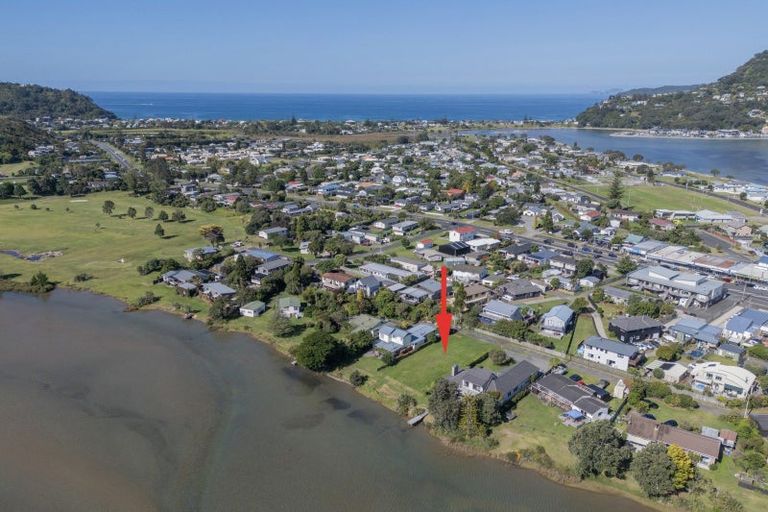 Photo of property in 20 Marquet Place, Tairua, 3508