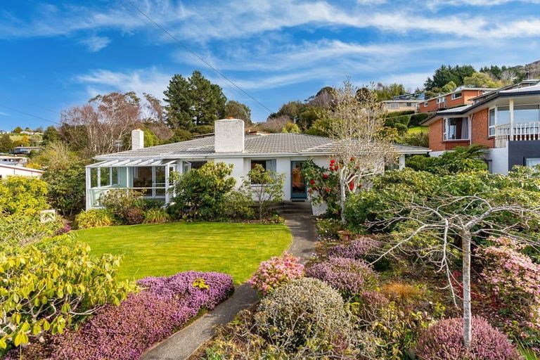 Photo of property in 21 Honeystone Street, Helensburgh, Dunedin, 9010