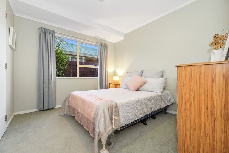 Photo of property in 16 Sunny Dale, Western Heights, Hamilton, 3200