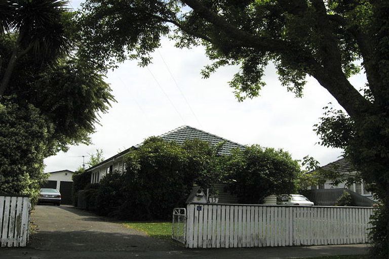Photo of property in 13 Hollyford Avenue, Bryndwr, Christchurch, 8053