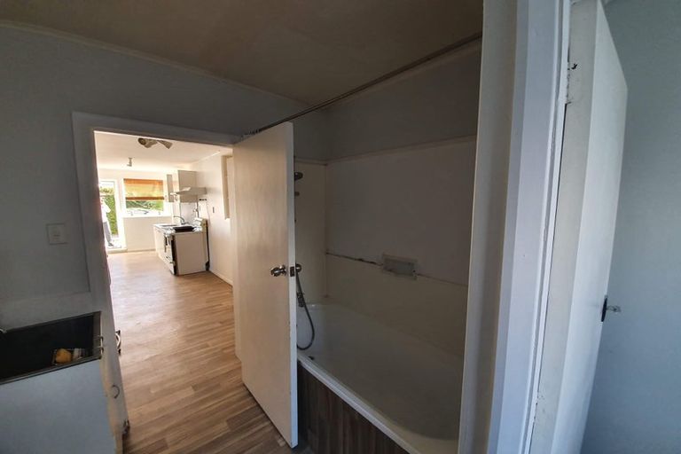 Photo of property in 19 Mahana Road, Paraparaumu Beach, Paraparaumu, 5032