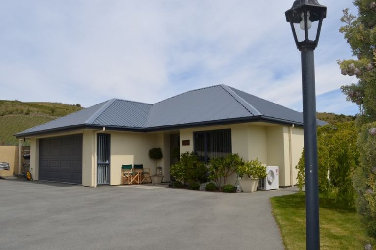 Photo of property in 11 Pinot Noir Court, Omarama, 9412
