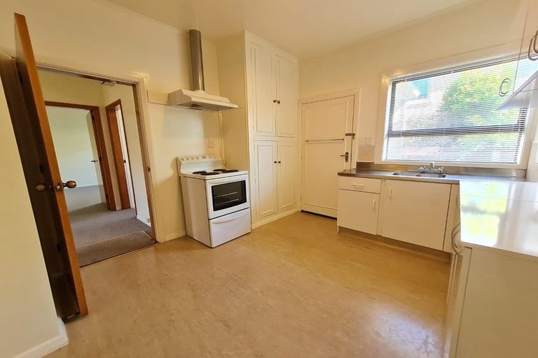 Photo of property in 2/978 Colombo Street, St Albans, Christchurch, 8014