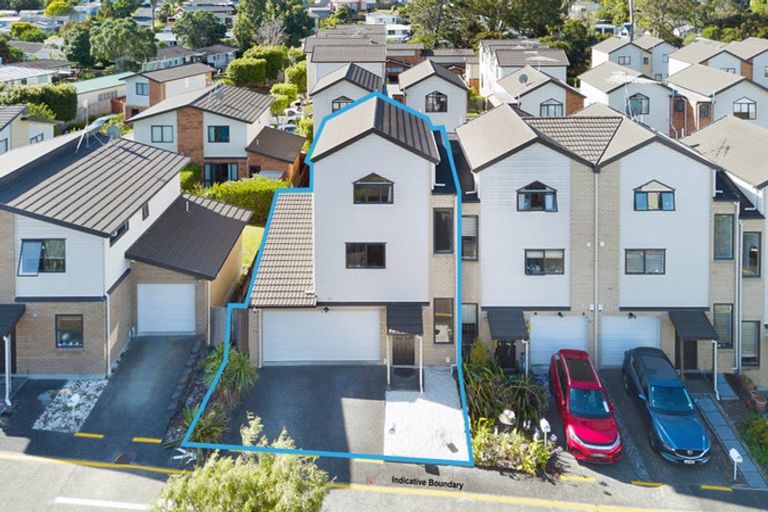 Photo of property in St Claire Village, 12/172 Mcleod Road, Te Atatu South, Auckland, 0610