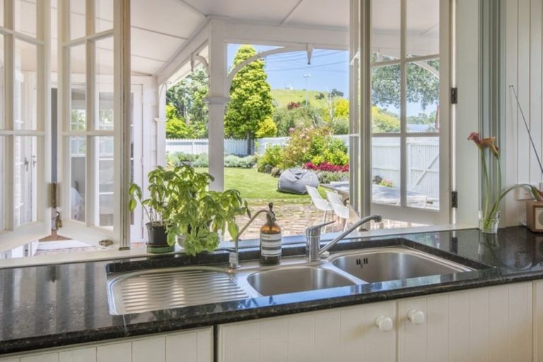 Photo of property in 19 Tainui Road, Devonport, Auckland, 0624