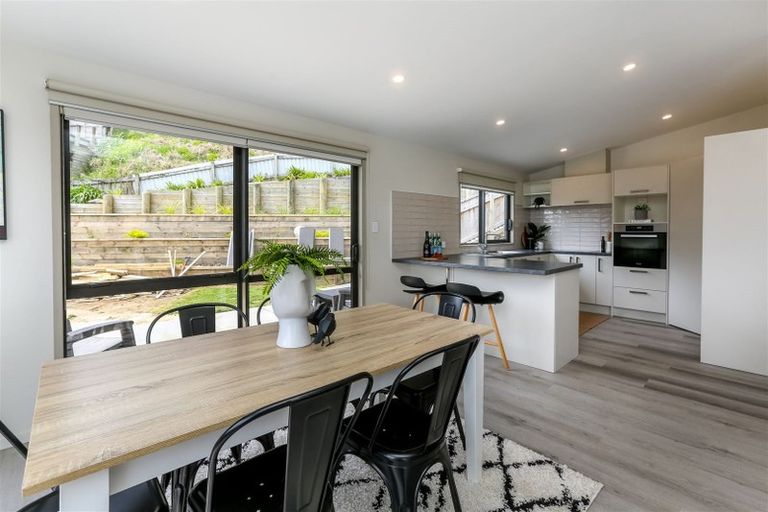 Photo of property in 14 Lavender Close, Spotswood, New Plymouth, 4310