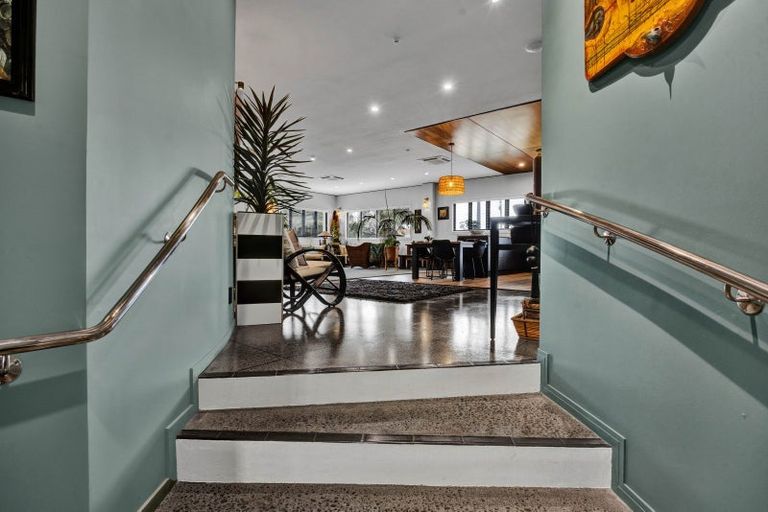 Photo of property in Headlands Opunake, 32 Fox Street, Opunake, 4616