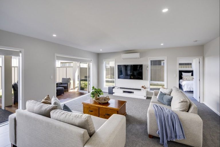 Photo of property in 48 Kenny Road, Te Awa, Napier, 4110