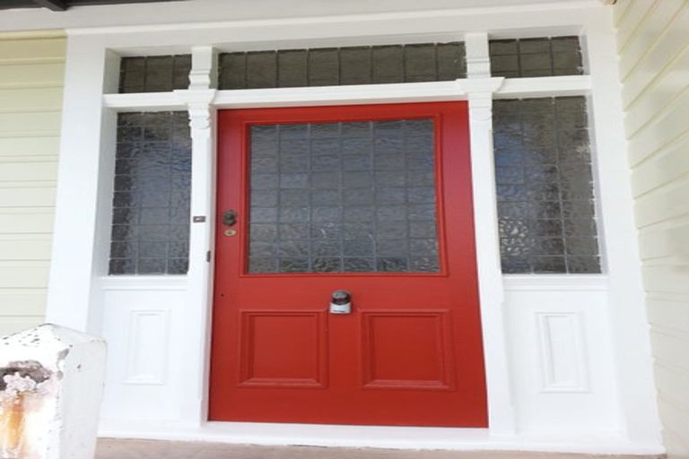 Photo of property in 90 Kelburn Parade, Kelburn, Wellington, 6012