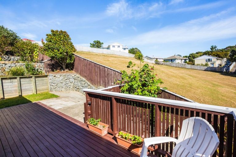 Photo of property in 37 Beaumaris Crescent, Ascot Park, Porirua, 5024