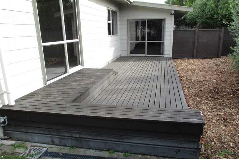 Photo of property in 8 Saturn Crescent, Milson, Palmerston North, 4414