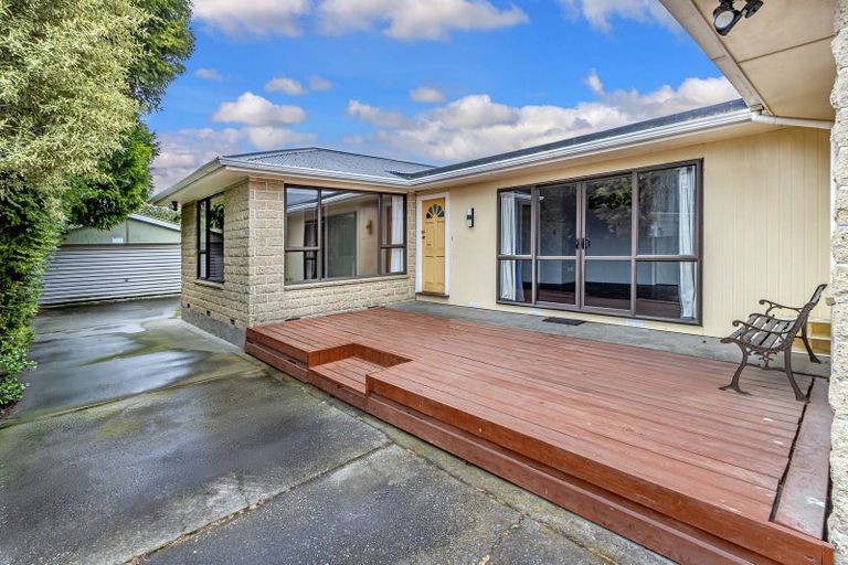Photo of property in 40 Kathleen Crescent, Hornby, Christchurch, 8042