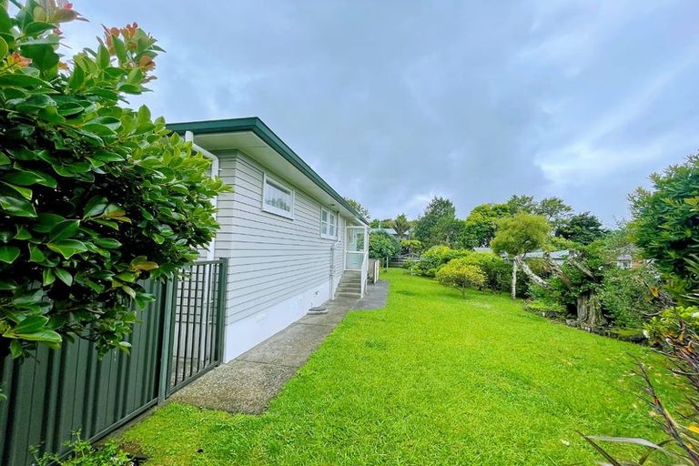 Photo of property in 22 Panama Road, Mount Wellington, Auckland, 1062