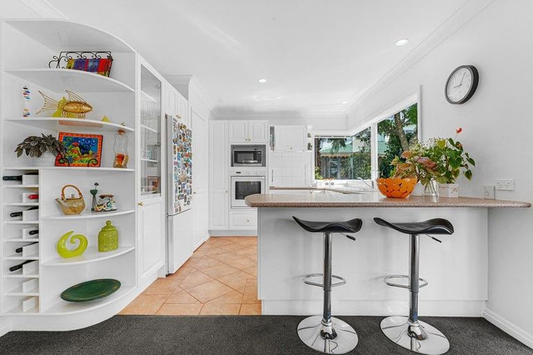 Photo of property in 4 Wentwood Place, Torbay, Auckland, 0630