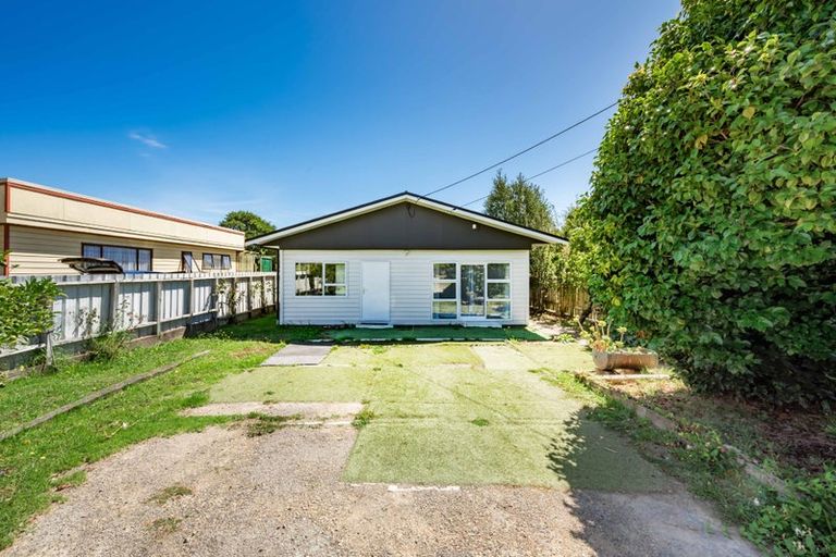 Photo of property in 35 Moana Road, Paraparaumu, 5032