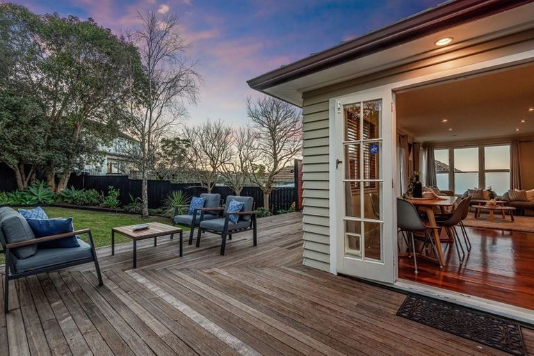 Photo of property in 4 Nutsey Avenue, Northcote, Auckland, 0627