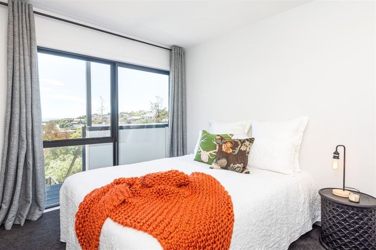 Photo of property in 139 Mount Pleasant Road, Mount Pleasant, Christchurch, 8081