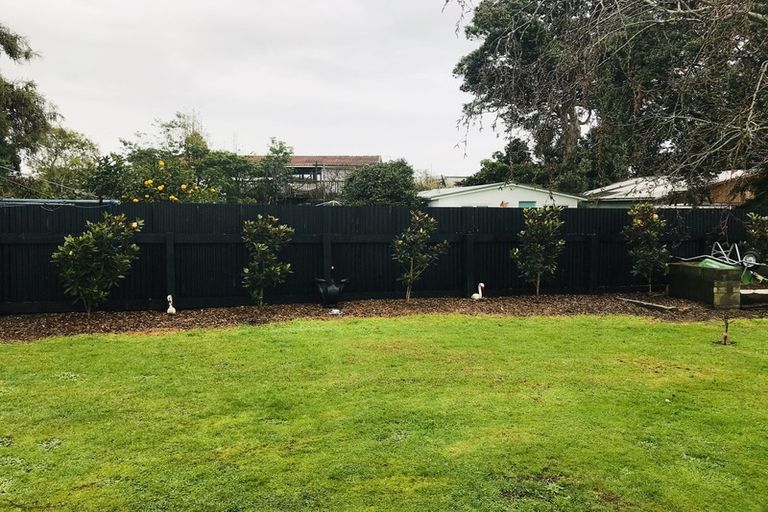 Photo of property in 42 Mcfarlane Street, Oakura, 4314