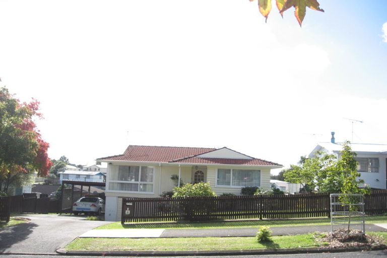 Photo of property in 5 Beechdale Crescent, Pakuranga Heights, Auckland, 2010
