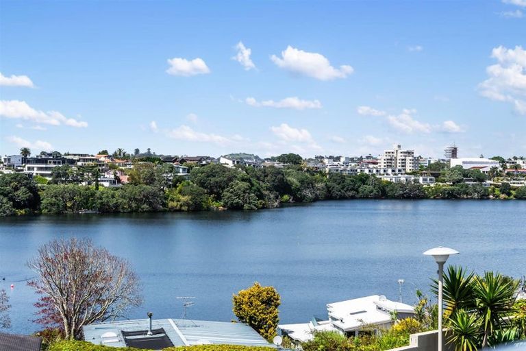 Photo of property in 1/90 Kitchener Road, Milford, Auckland, 0620