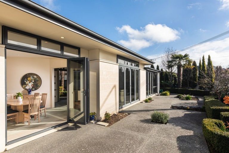 Photo of property in 51 Kirkwood Avenue, Upper Riccarton, Christchurch, 8041