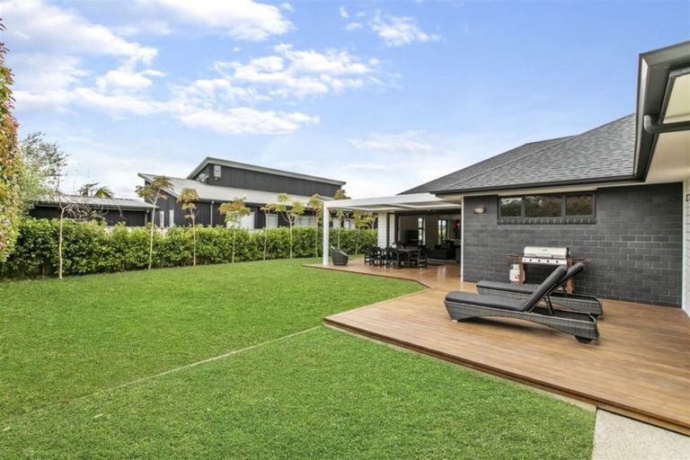 Photo of property in 20 Turpin Road, Riverhead, 0820