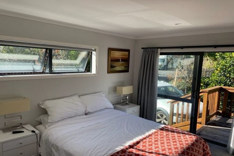 Photo of property in 26 The Terrace, Herald Island, Auckland, 0618