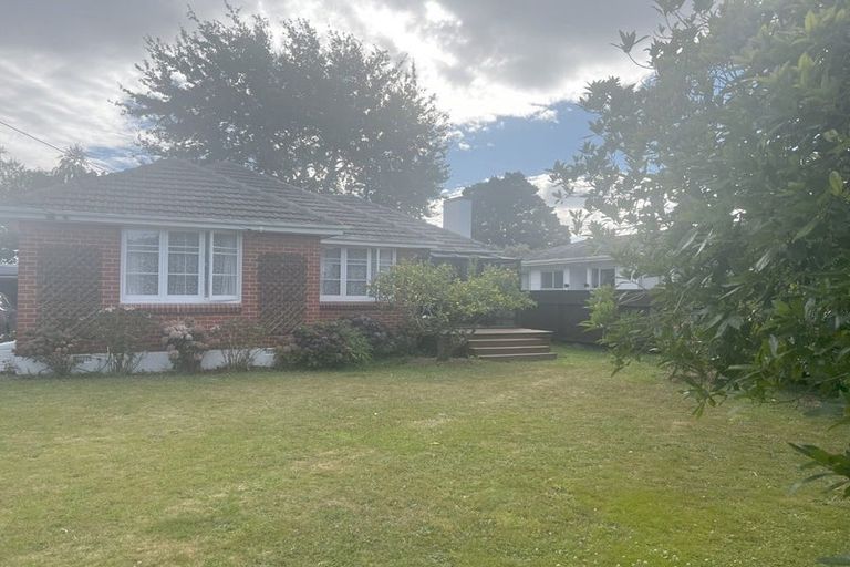 Photo of property in 12 Mangaroa Hill Road, Maoribank, Upper Hutt, 5018