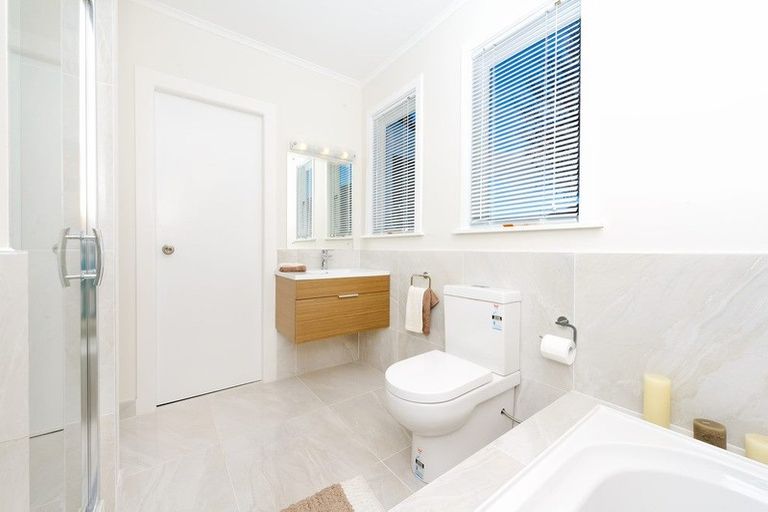 Photo of property in 78 Swanson Road, Henderson, Auckland, 0610