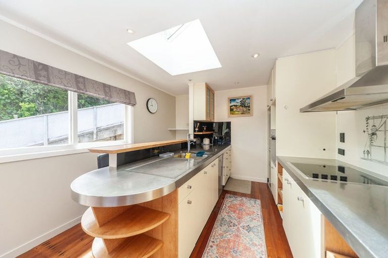 Photo of property in 49 Nevay Road, Miramar, Wellington, 6022