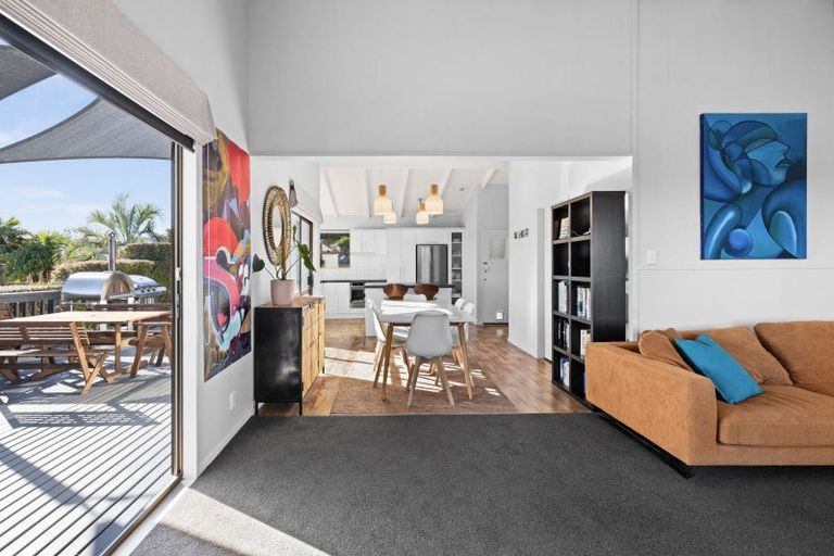 Photo of property in 33 Palmerston Road, Havelock North, 4130