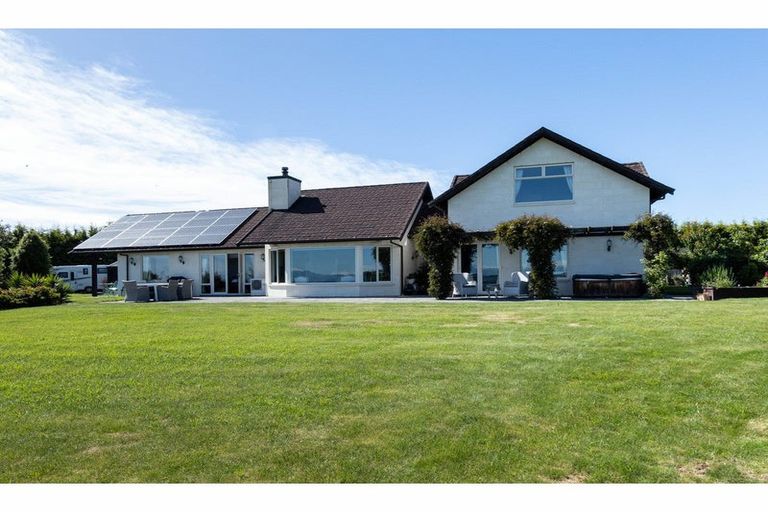 Photo of property in 260 Spur Road, Hadlow, Timaru, 7975