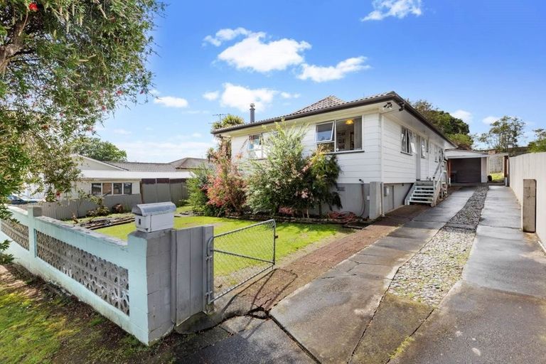 Photo of property in 4 Rako Place, Manurewa, Auckland, 2102