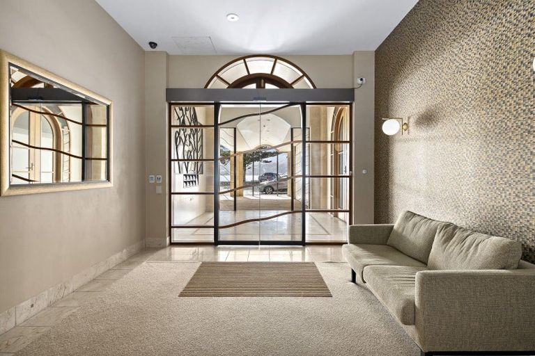 Photo of property in Trieste, 2/346 Oriental Parade, Oriental Bay, Wellington, 6011