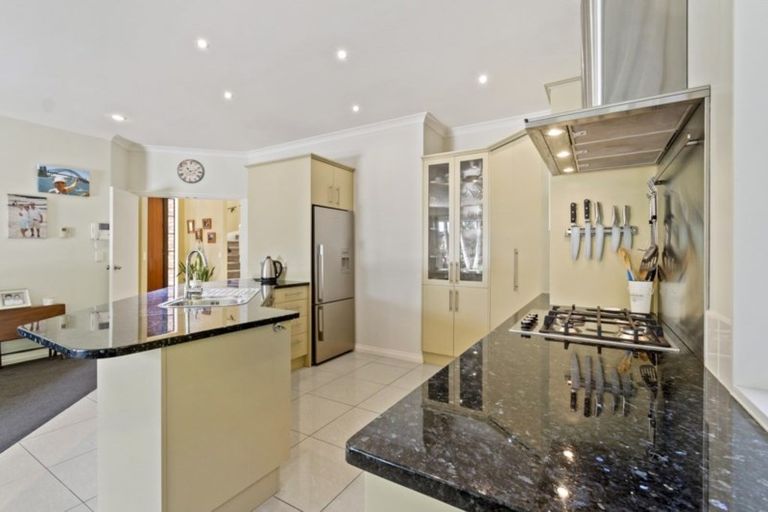 Photo of property in 44 Grammar School Road, Pakuranga, Auckland, 2010