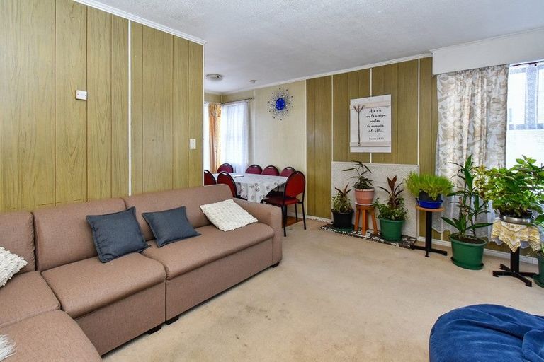 Photo of property in 25 Clayton Avenue, Otara, Auckland, 2023