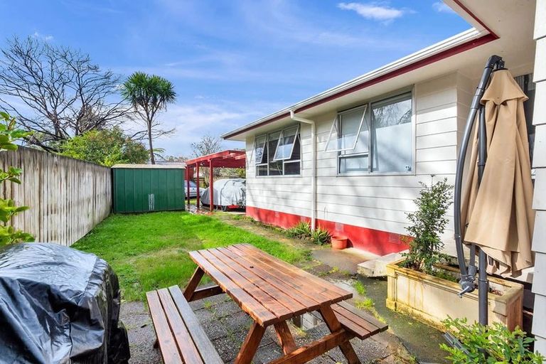 Photo of property in 27 Camphora Place, Ranui, Auckland, 0612