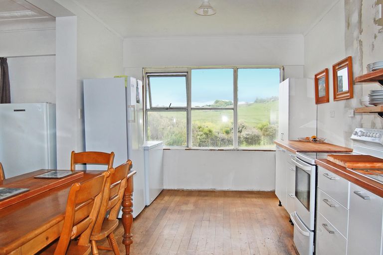 Photo of property in 17 Ranganui Road, Kaiwaka, 0573