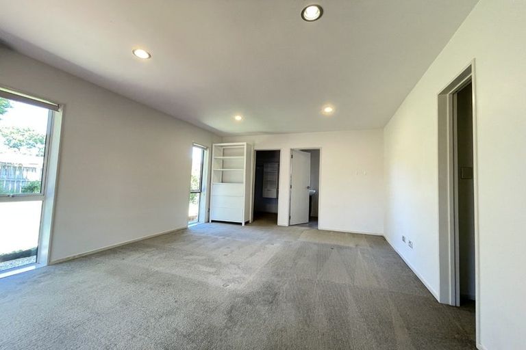 Photo of property in 13a Woodside Road, Massey, Auckland, 0614
