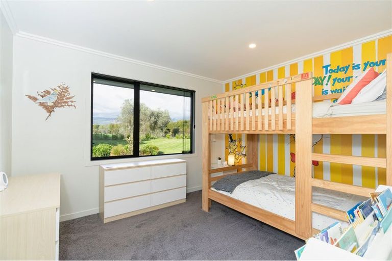 Photo of property in 73 Muhunoa East Road, Ohau, Levin, 5570