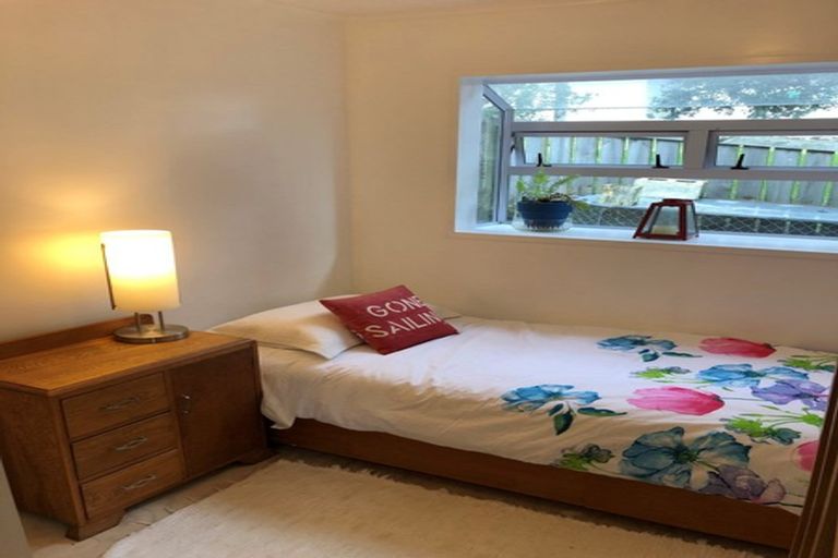 Photo of property in 17a Scott Road, Stanmore Bay, Whangaparaoa, 0932