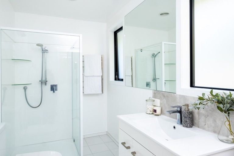 Photo of property in 11 Kowhai Road, Bluff Hill, Napier, 4110