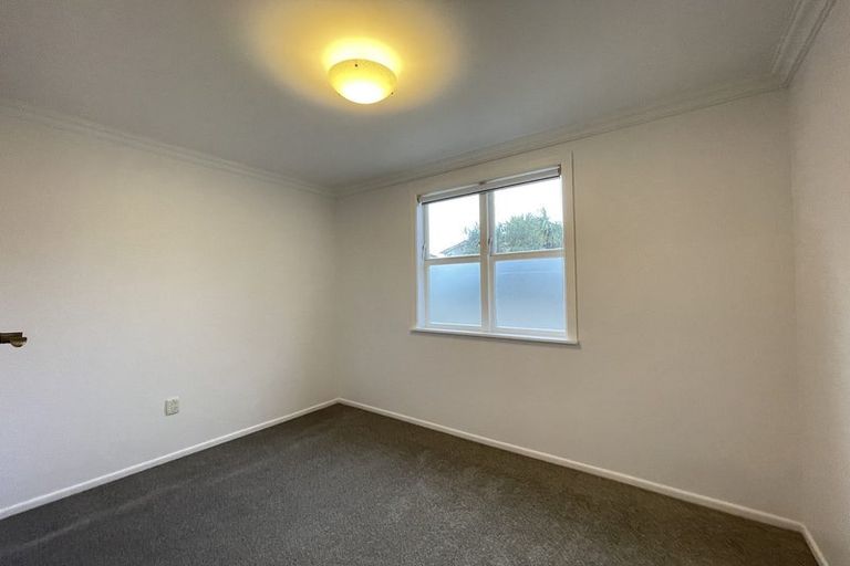 Photo of property in 13 Webb Place, Forrest Hill, Auckland, 0620