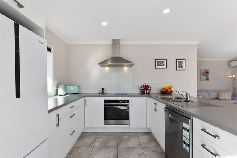 Photo of property in 1 Penetaka Heights, Pyes Pa, Tauranga, 3112