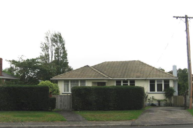 Photo of property in 25 Woodglen Road, Glen Eden, Auckland, 0602