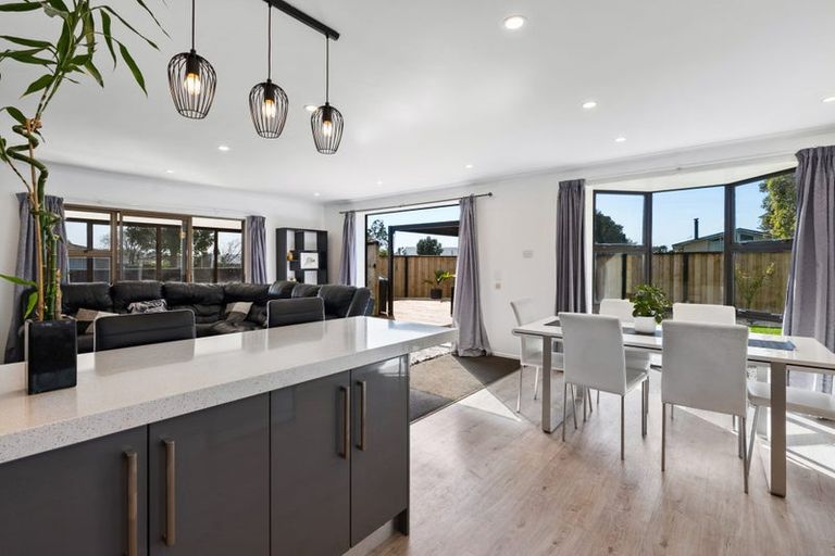 Photo of property in 10 Dillon Drive, Bell Block, New Plymouth, 4312