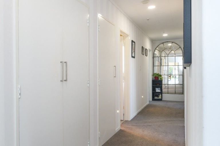 Photo of property in 17 Anaru Place, Awapuni, Palmerston North, 4412