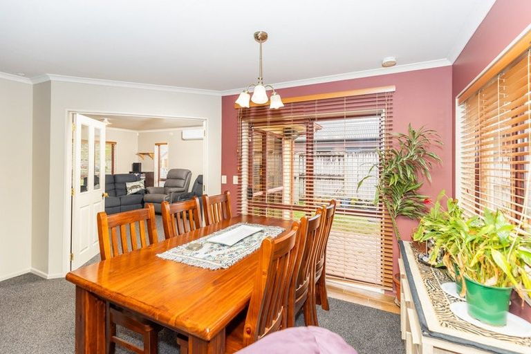 Photo of property in 6 Wychbury Court, Rototuna North, Hamilton, 3210