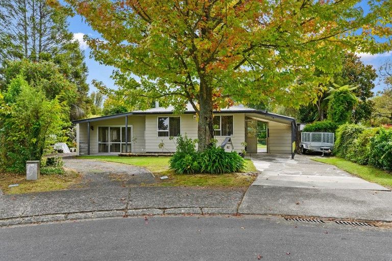 Photo of property in 14 Luke Place, Fairy Springs, Rotorua, 3015